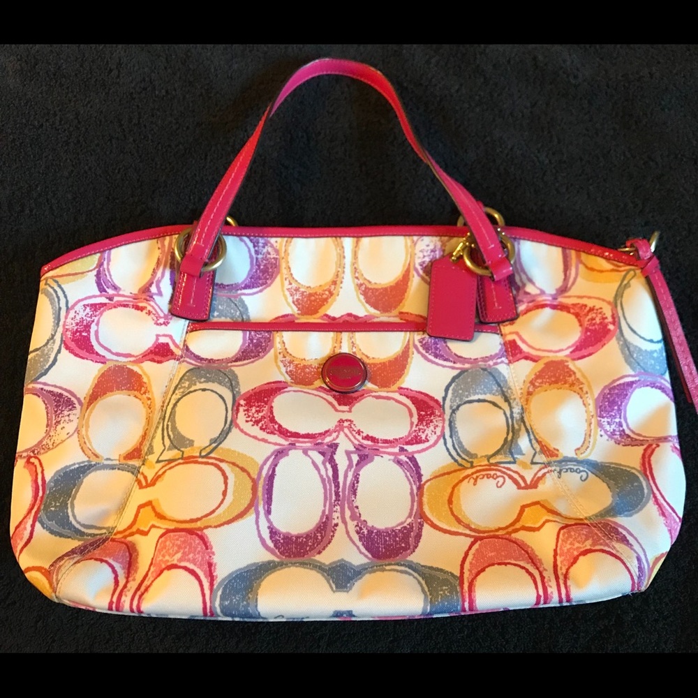 **Authentic** Coach Poppy Dream Tote